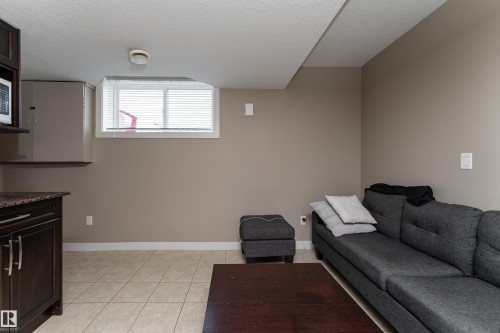 12847 86 Street Nw, Edmonton, AB - Indoor