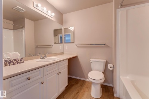 #326 2741 55 St Nw, Edmonton, AB - Indoor Photo Showing Bathroom