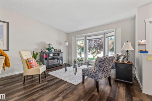 7 William Bell Drive, Leduc, AB - Indoor Photo Showing Living Room