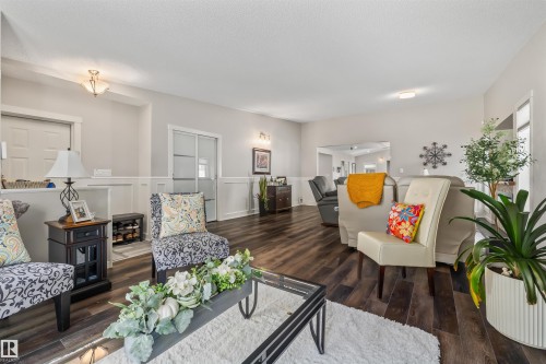 7 William Bell Drive, Leduc, AB - Indoor Photo Showing Living Room