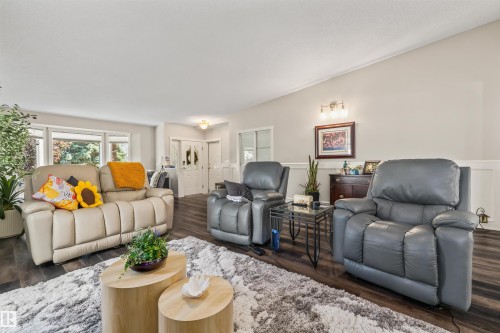 7 William Bell Drive, Leduc, AB - Indoor Photo Showing Living Room