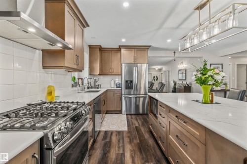 7 William Bell Drive, Leduc, AB - Indoor Photo Showing Kitchen With Upgraded Kitchen