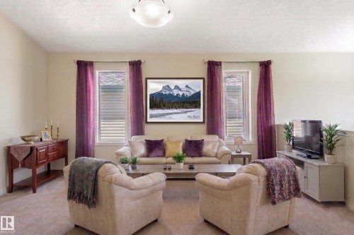 16280 51 Street Nw, Edmonton, AB - Indoor Photo Showing Living Room