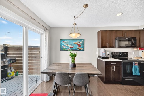 15908 10 Avenue Sw, Edmonton, AB - Indoor