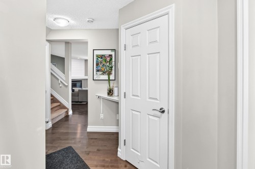 15908 10 Avenue Sw, Edmonton, AB - Indoor Photo Showing Other Room
