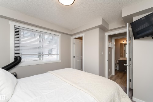 #61A 1530 Tamarack Bv Nw, Edmonton, AB - Indoor Photo Showing Bedroom