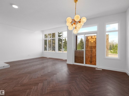 1733 Crossbill Loop Nw, Edmonton, AB - Indoor Photo Showing Other Room
