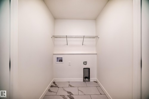 2108 Crossbill Lane Nw, Edmonton, AB - Indoor