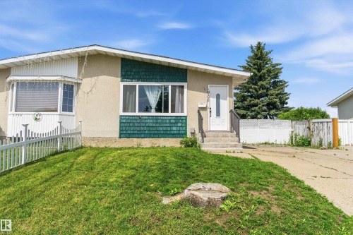3708 133 Avenue NW  Edmonton, AB T5A 3E9