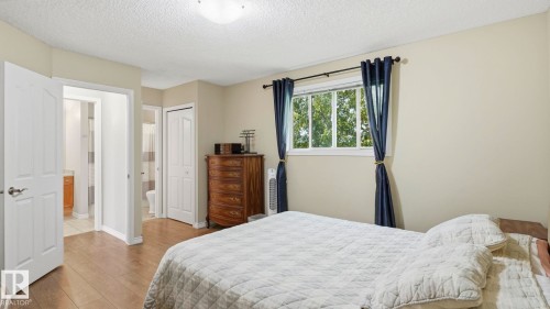 8230 71 Street Nw, Edmonton, AB - Indoor Photo Showing Bedroom