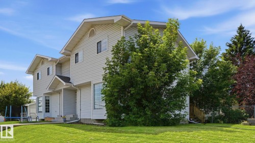 8230 71 Street Nw, Edmonton, AB - Outdoor