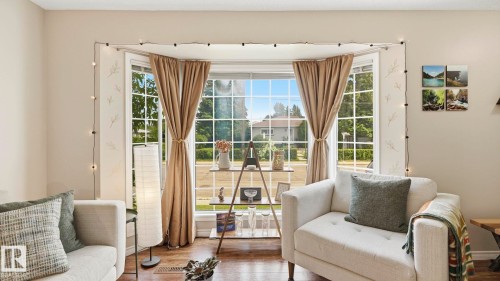 8230 71 Street Nw, Edmonton, AB - Indoor