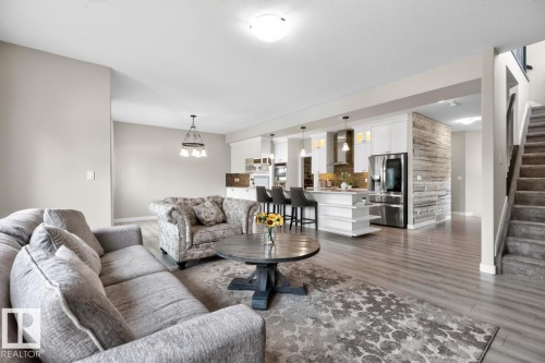 371 Simpkins Wynd, Leduc, AB - Indoor Photo Showing Living Room