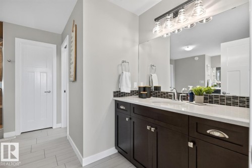 371 Simpkins Wynd, Leduc, AB - Indoor Photo Showing Bathroom