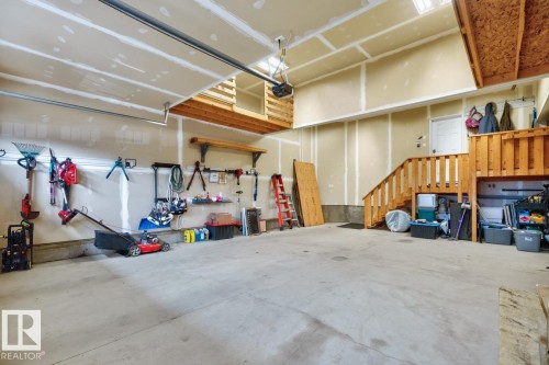 371 Simpkins Wynd, Leduc, AB - Indoor Photo Showing Garage