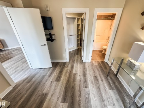#703 10152 104 St Nw, Edmonton, AB - Indoor Photo Showing Other Room