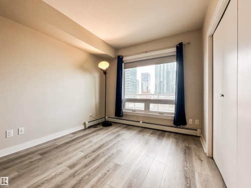 #703 10152 104 St Nw, Edmonton, AB - Indoor Photo Showing Other Room