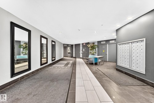 #703 10152 104 St Nw, Edmonton, AB - Indoor Photo Showing Other Room