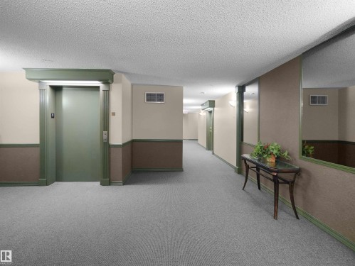 #203 9760 174 St Nw, Edmonton, AB - Indoor Photo Showing Other Room