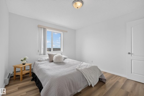 #430 3425 19 St Nw, Edmonton, AB - Indoor Photo Showing Bedroom