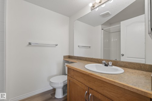 #430 3425 19 St Nw, Edmonton, AB - Indoor Photo Showing Bathroom