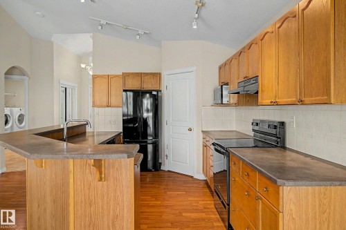 12 Encino Close, St. Albert, AB - Indoor Photo Showing Kitchen