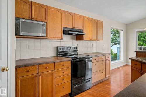 12 Encino Close, St. Albert, AB - Indoor Photo Showing Kitchen