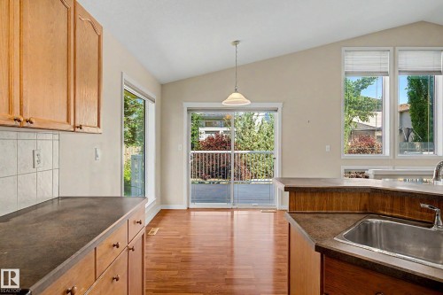 12 Encino Close, St. Albert, AB - Indoor Photo Showing Kitchen