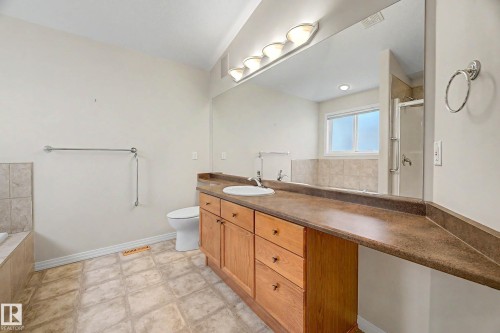 12 Encino Close, St. Albert, AB - Indoor Photo Showing Bathroom