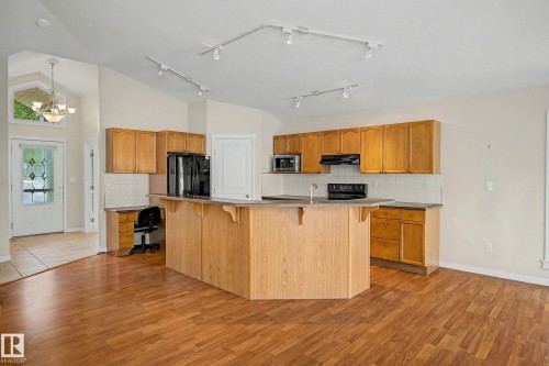 12 Encino Close, St. Albert, AB - Indoor Photo Showing Kitchen