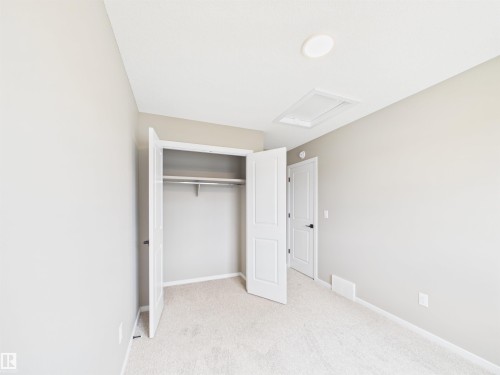 1098 Mcleod Avenue, Spruce Grove, AB - Indoor Photo Showing Other Room
