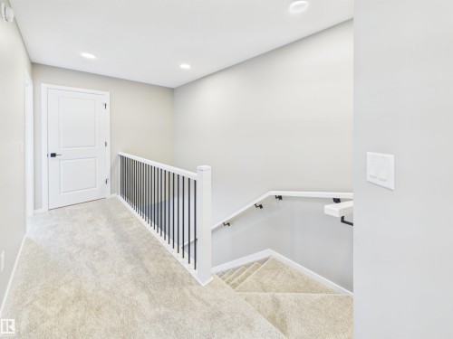 1098 Mcleod Avenue, Spruce Grove, AB - Indoor Photo Showing Other Room