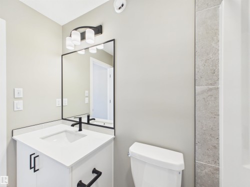 1098 Mcleod Avenue, Spruce Grove, AB - Indoor Photo Showing Bathroom