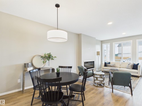 1098 Mcleod Avenue, Spruce Grove, AB - Indoor Photo Showing Dining Room