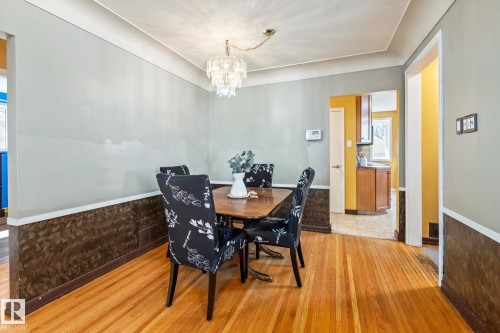 9513 81 Street Nw, Edmonton, AB - Indoor Photo Showing Dining Room