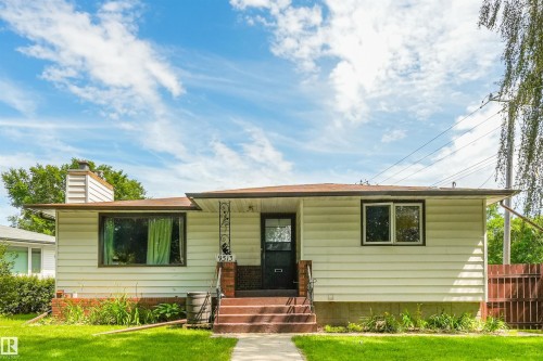 9513 81 Street Nw, Edmonton, AB - Outdoor