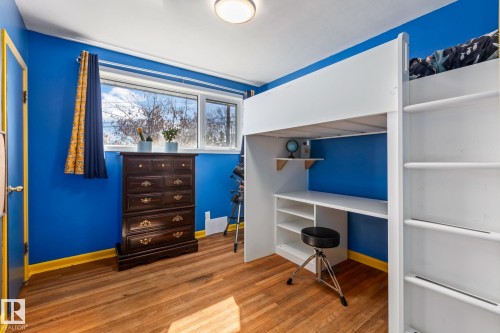 9513 81 Street Nw, Edmonton, AB - Indoor
