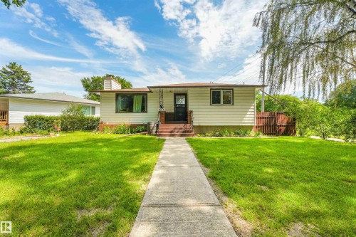9513 81 Street Nw, Edmonton, AB - Outdoor