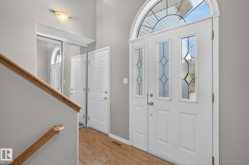 Entrance foyer - 3211 Mcphadden Place Sw, Edmonton, AB - Indoor Photo Showing Other Room