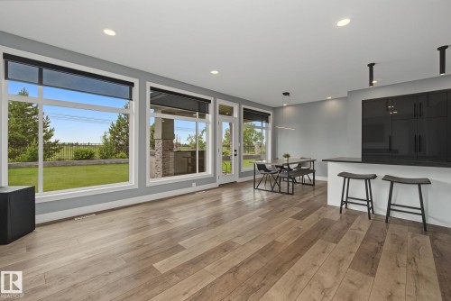 1463 Howes Crescent Sw, Edmonton, AB - Indoor