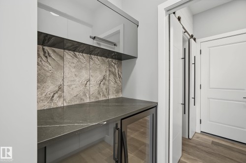 1463 Howes Crescent Sw, Edmonton, AB - Indoor Photo Showing Other Room