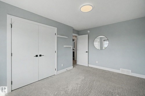 1463 Howes Crescent Sw, Edmonton, AB - Indoor Photo Showing Other Room