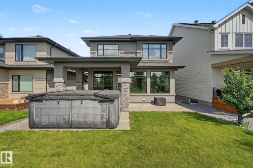 1463 Howes Crescent Sw, Edmonton, AB - Outdoor