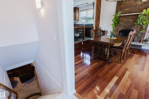 10433 32A Avenue Nw, Edmonton, AB - Indoor Photo Showing Dining Room