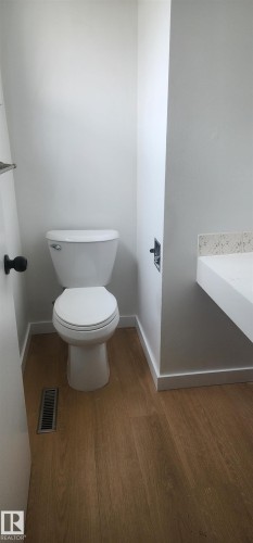 10942 161 Street Nw, Edmonton, AB - Indoor Photo Showing Bathroom