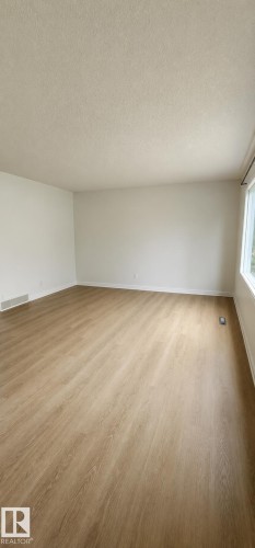 10942 161 Street Nw, Edmonton, AB - Indoor Photo Showing Other Room