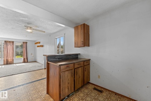 4912 11A Avenue Nw, Edmonton, AB 