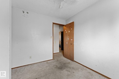 4912 11A Avenue Nw, Edmonton, AB 