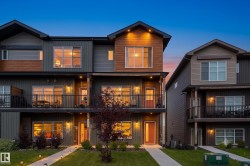 516 37 Street SW  Edmonton, AB T6X 3B2