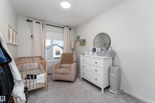 516 37 Street Sw, Edmonton, AB - Indoor Photo Showing Other Room